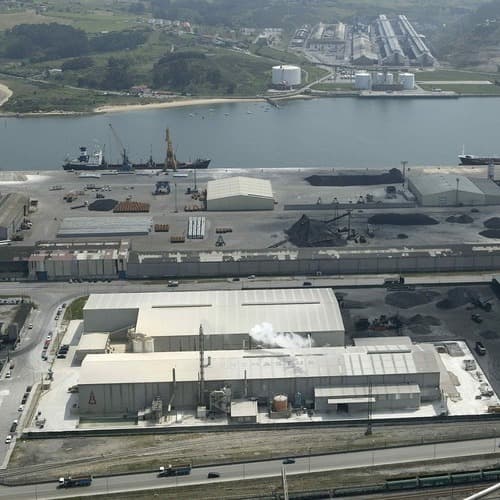 Asturiana de Fertilizantes invertirá más de 4,5 millones en su planta del Puerto de Avilés una vez le sea concedida la prórroga de la concesión portuaria
