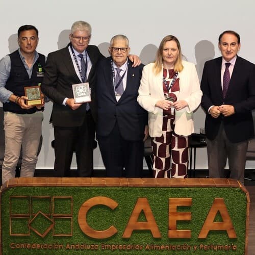 CAEA distingue a Emergencias Andalucía y solicita un protocolo de actuación para la Distribución Alimentaria