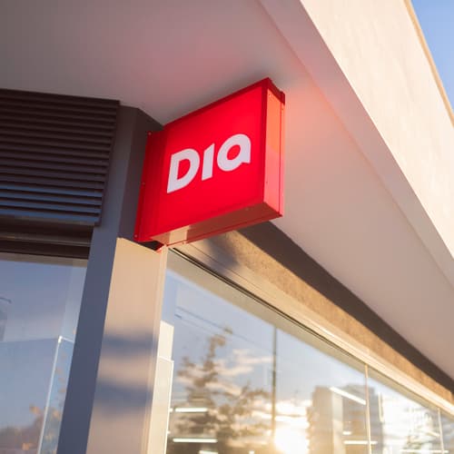 Dia refuerza su apoyo al campo español con una inversión de más de 42 millones de euros en fruta de verano de origen local