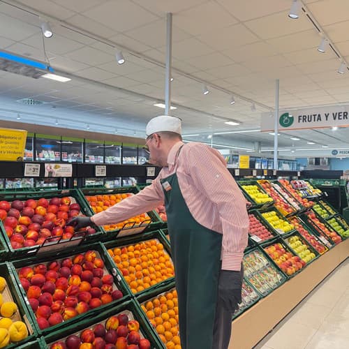 Consum refuerza su apuesta por la fruta de hueso de origen nacional y compra 8.700 toneladas, un 11% más que la campaña anterior