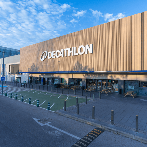 Decathlon España crece un 8,1%, alcanzando los 2.342 millones de euros en ventas brutas (GMV) y eleva su beneficio neto un 17,3%