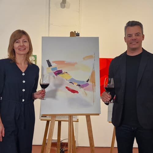 La obra “Alegría”, de la artista rusa Yulia Bazhenova, se convertirá en la próxima etiqueta del vino Primero de Fariña