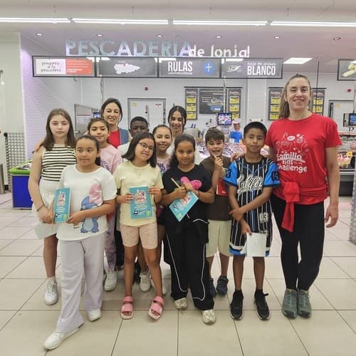 Un centenar de alumnos asturianos aprenden sobre hábitos de vida saludable en los Autoservicios Familia