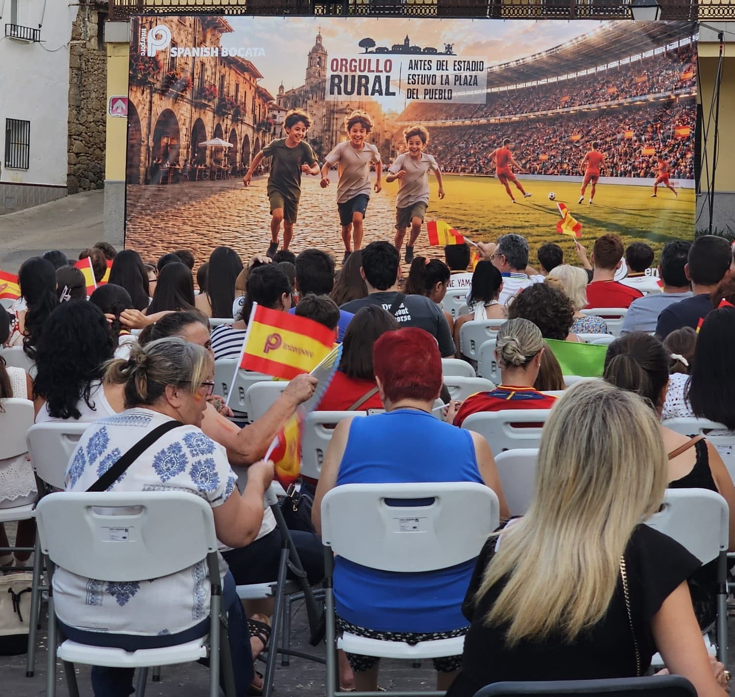 'Orgullo Rural' supera las 7.000 personas y los 4.125 bocadillos de jamón repartidos durante el Mundial